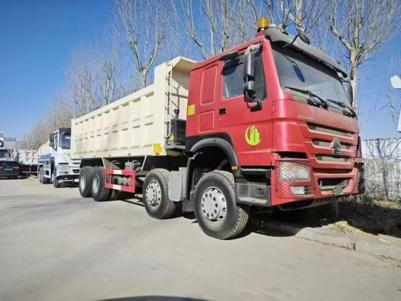 HOWO 8×4 dump truck