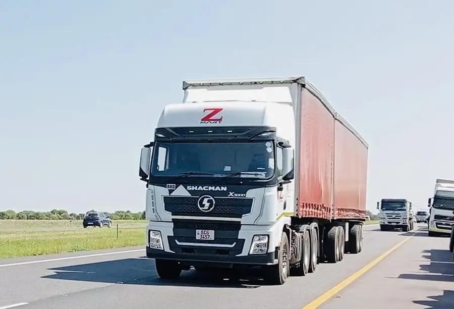 Shacman X3000 6×4 Tractor Truck-11